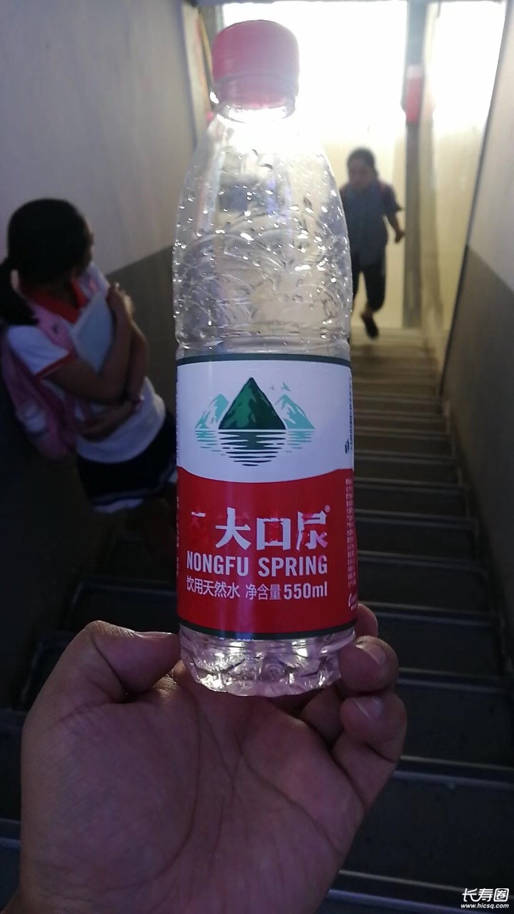 山寨版农夫山泉